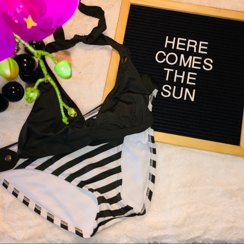 Xhilaration Green and White Bikini Size M